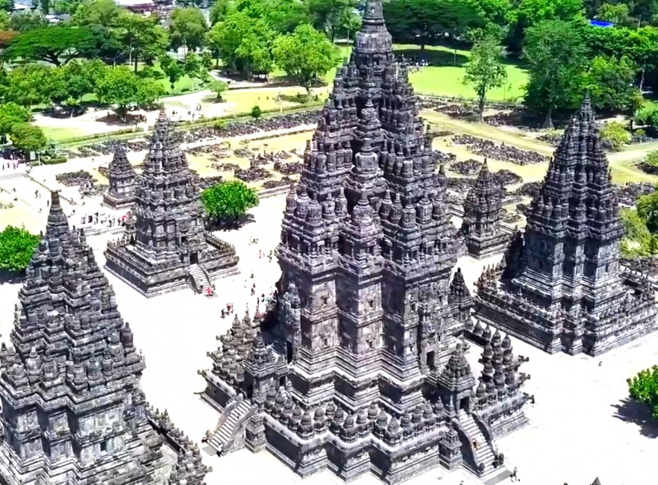 Borobudur Sunrise & Prambanan Temples Tour from Yogyakarta