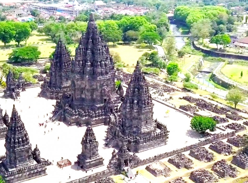 5 Day Tour to Yogyakarta