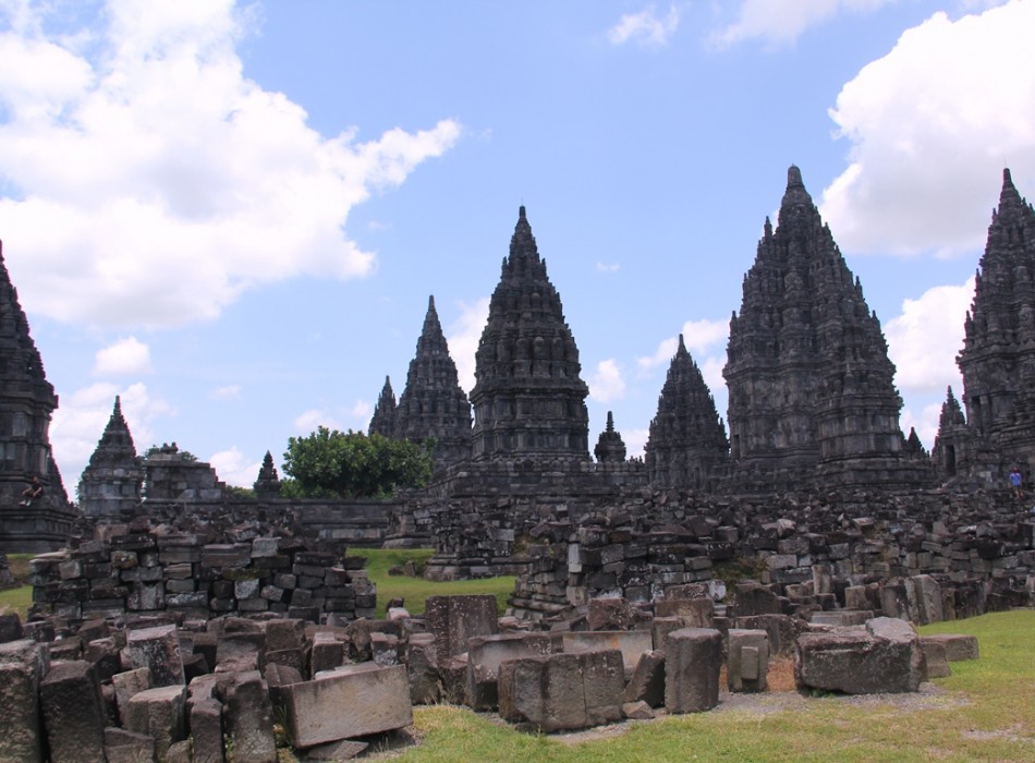 3 Day Private Tour to Borobudur Sunrise, Merapi Volcano Jeep, Sightseeing & Prambanan Temple