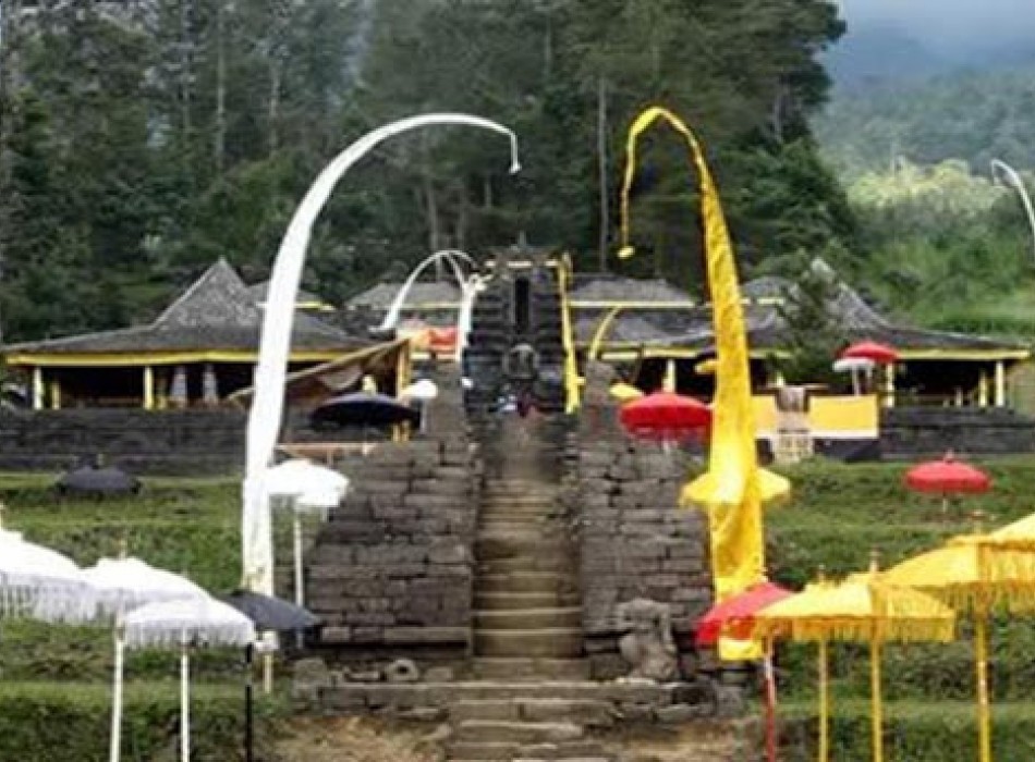5 Day Yogyakarta to Explore Prambanan, Borobudur Temple, Merapi Volcano, Solo City, Sukuh & Cetho
