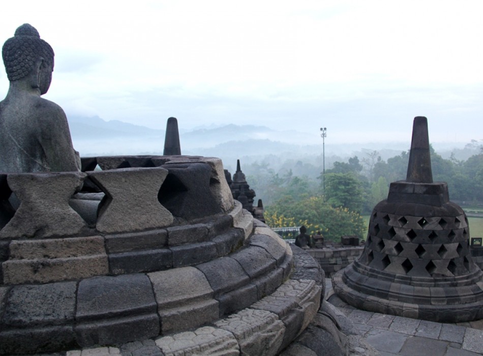 5 Day Yogyakarta to Explore Prambanan, Borobudur Temple, Merapi Volcano, Solo City, Sukuh & Cetho