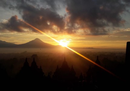 Borobudur Afternoon Tour from Yogyakarta