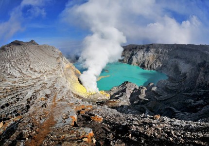 Mount Ijen Sunrise Tour from Surabaya or Malang