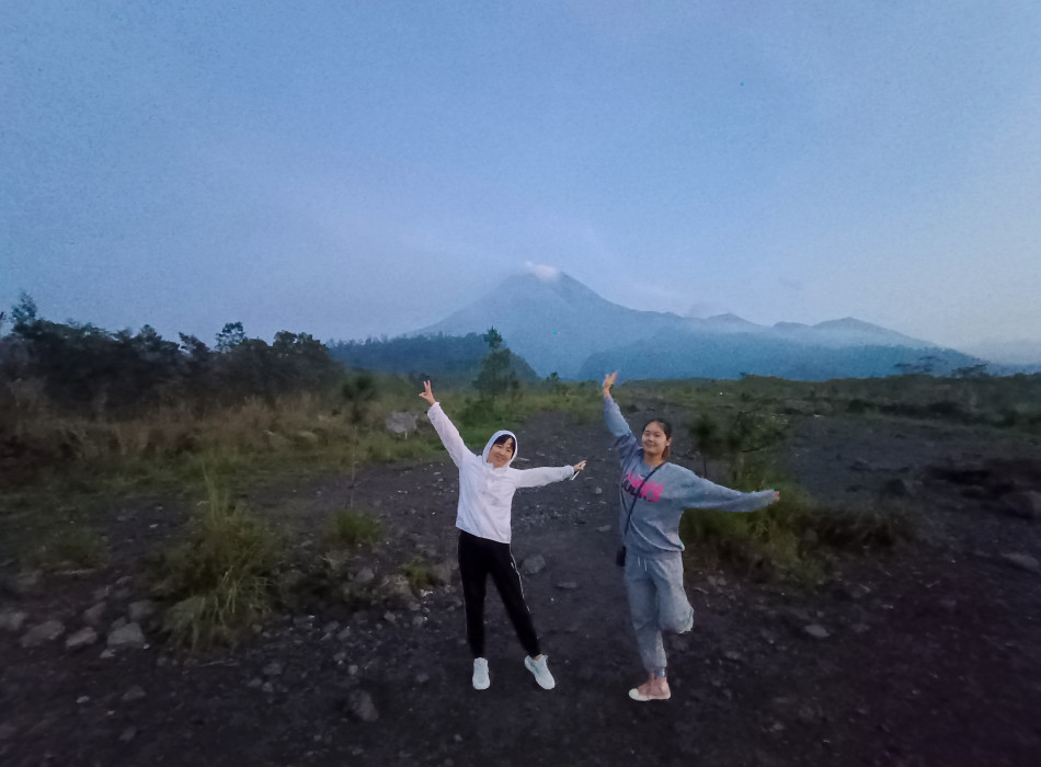 3 Day Private Tours :  Borobudur Merapi Volcano Jeep, Sightseeing & Prambanan Temple