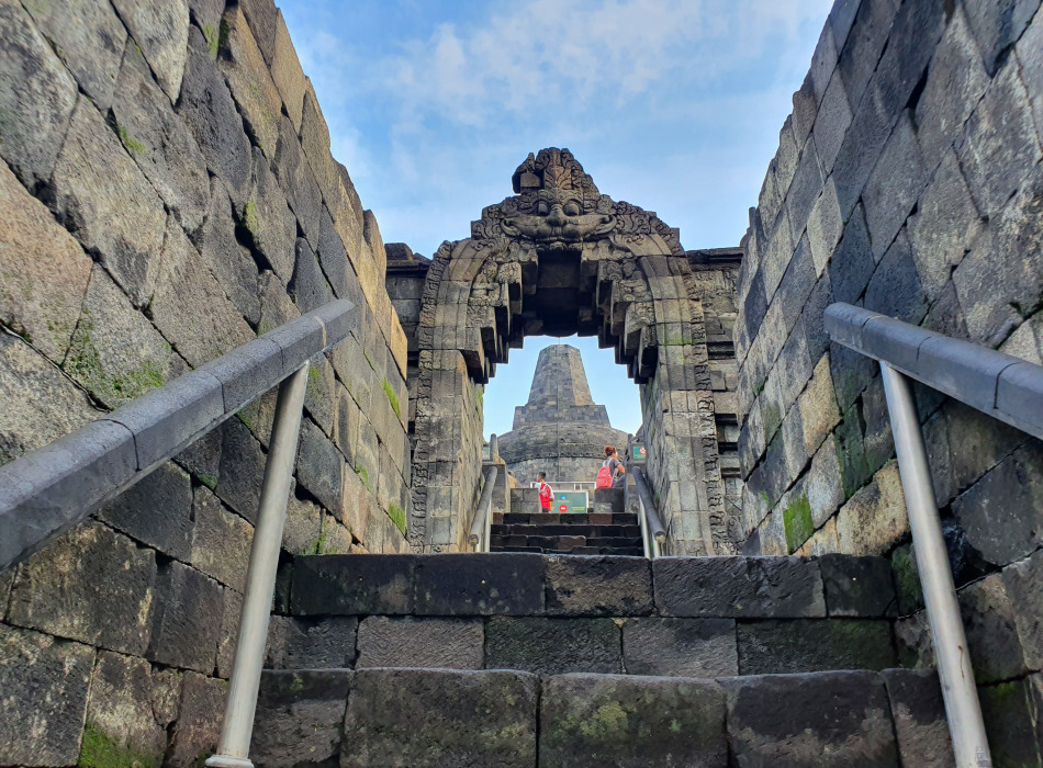 Bali: Borobudur One Day Trip with Flights