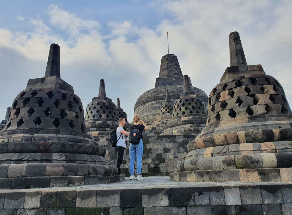 Bali: Borobudur One Day Trip with Flights