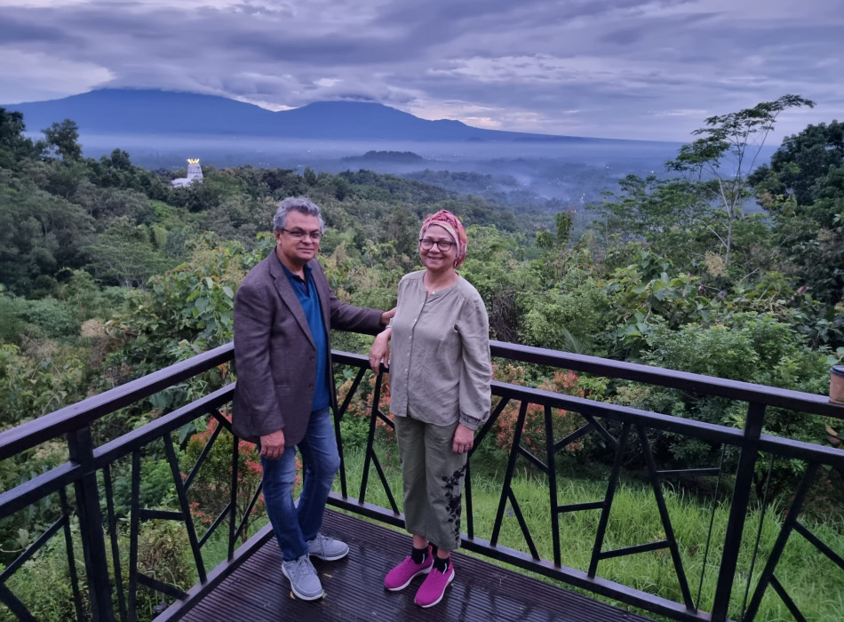 Sunrise Borobudur Merapi Jeep Tours