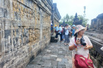 Sunrise Gazing Punthuk Setumbu Hill & Borobudur go up to the Temple
