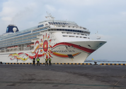 Semarang Port: Shore Excursion to Borobudur Temple