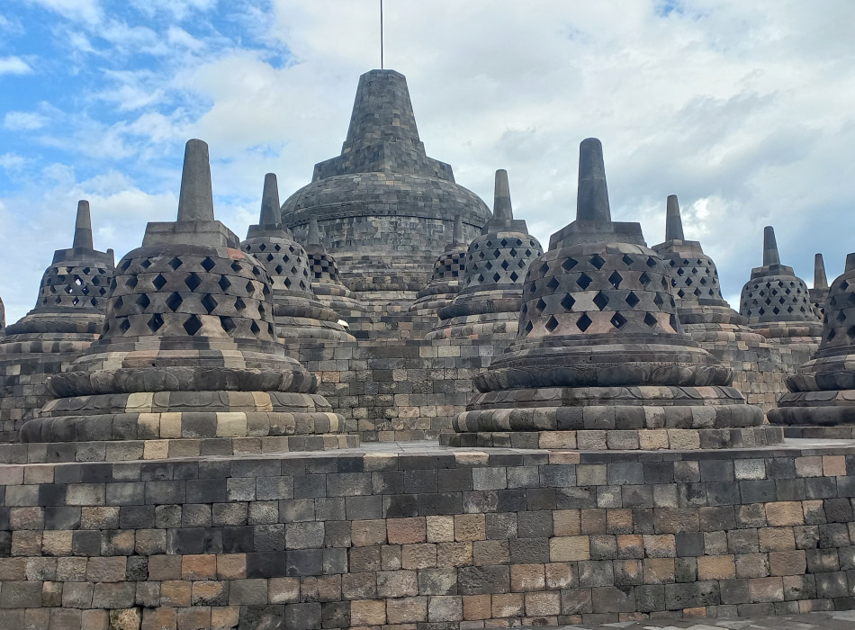 From Semarang Port: Shore Excursion to Borobudur Temple